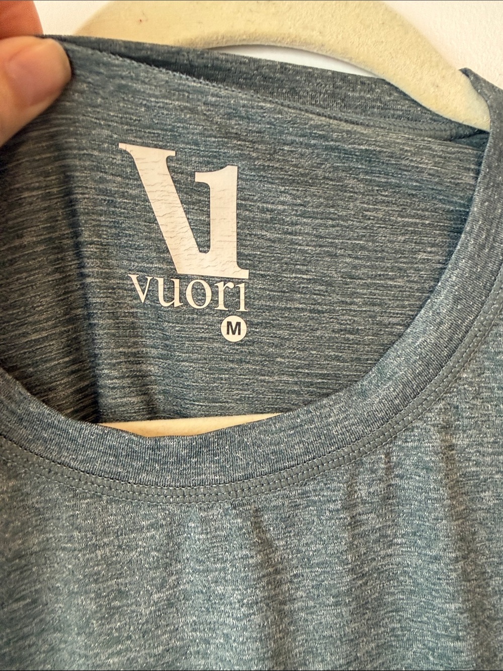 Vuori Men's Slate Heather Short Sleeve Pocket Tee - Picture 2 of 6